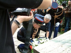 pour la gerbe au nom des rescapés du Vel' d'Hiv